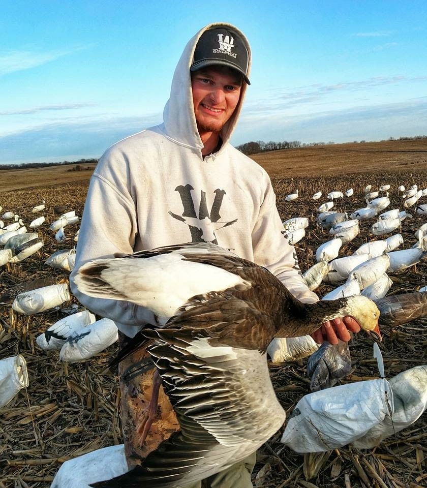 Whiteout Outfitters Spring Snow Goose Hunts IMG_2905.jpg